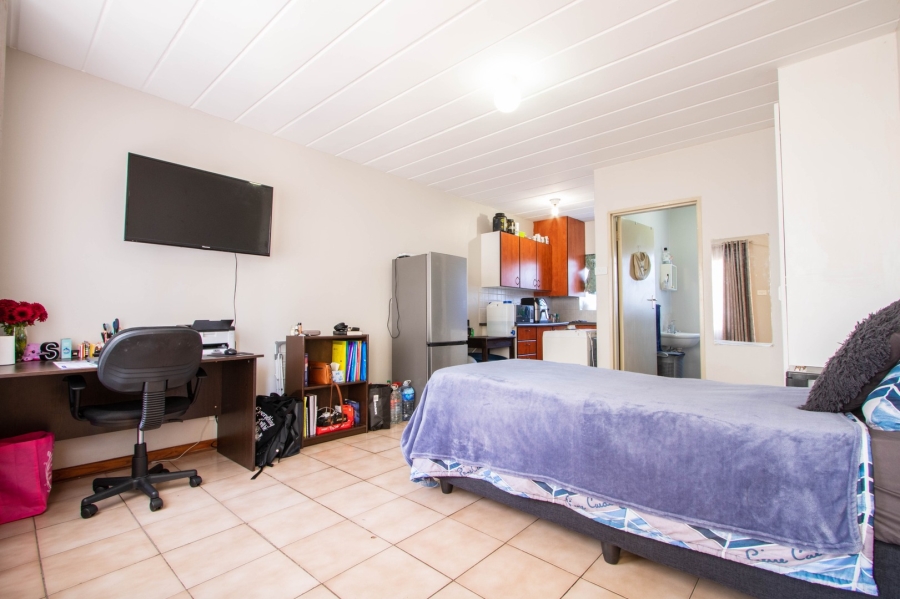 To Let 1 Bedroom Property for Rent in Die Bult North West